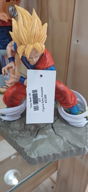 Figura Goku pedestal