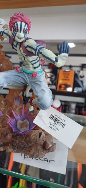 Alternative view of Figura Akaza