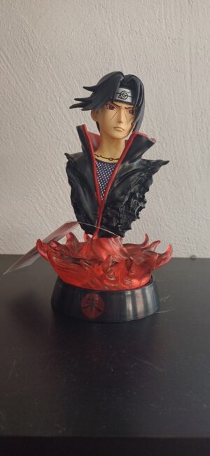 Busto Itachi
