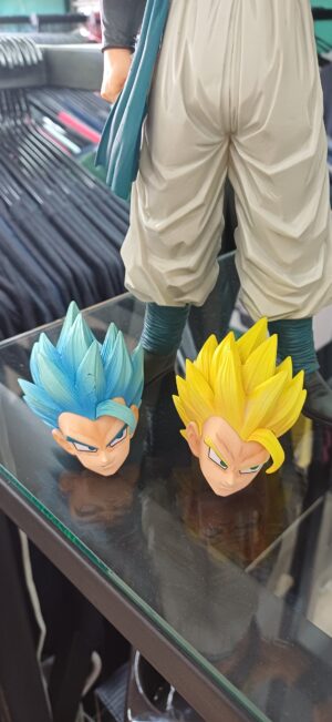 Alternative view of Figura Dragon Ball Gogeta