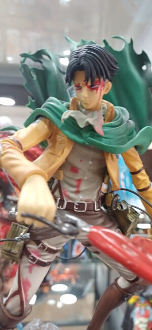 Alternative view of Figura  Attack on Titan